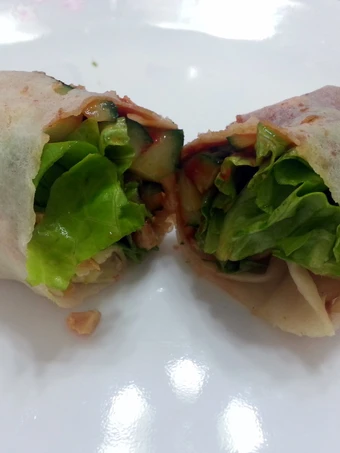 Easy Steps to Prepare Recipes Fresh Spring Roll / Popiah the Can Spoil the Tongue Appealing.