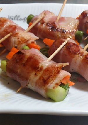 A picture of Bacon-wrapped Asparagus.