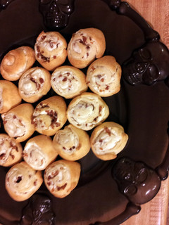 A picture of Bacon Cream Cheese Pinwheels.