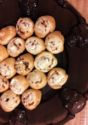 A picture of Bacon Cream Cheese Pinwheels.