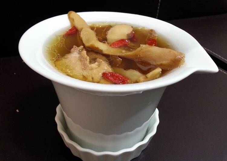 Chicken Soup With Three Herbs
