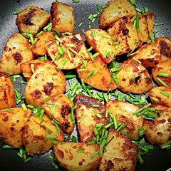 A picture of Easy, Fast roasted Yukon potatoes.