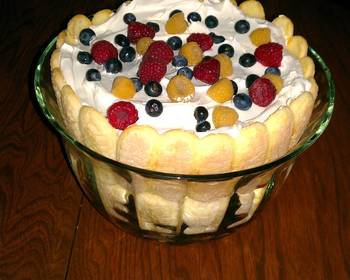 Easy Make Recipe Mels Famous Lemon Berry Trifle Delicious Nutritious