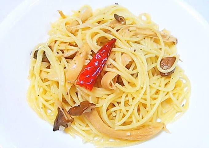 Oil Spaghetti with Dried King Oyster Mushrooms Recipe by cookpad.japan ...