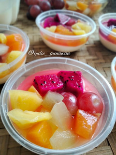 Foto resep Puding Sutra Topping Fruit Cocktail