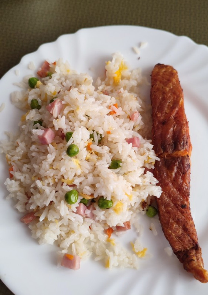 Una foto de Salmón en freidora de aire