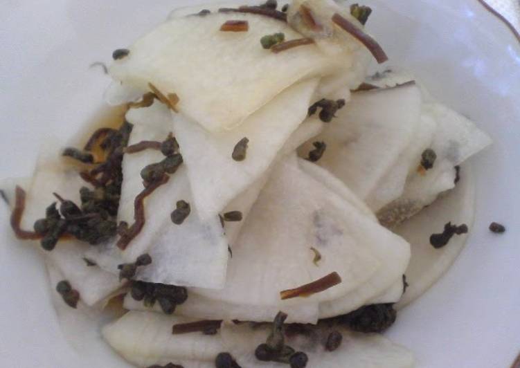 How to Prepare Homemade Pickled Daikon Radish with Shiso