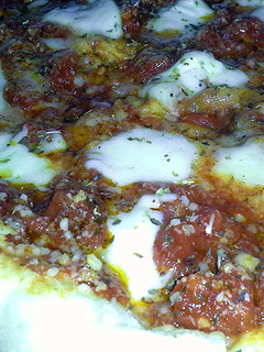 A picture of Fried Pizza Margherita.