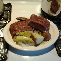 A picture of Cornbeef and Cabbage (NY Style).