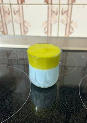 Hình của món Panna cotta bơ.