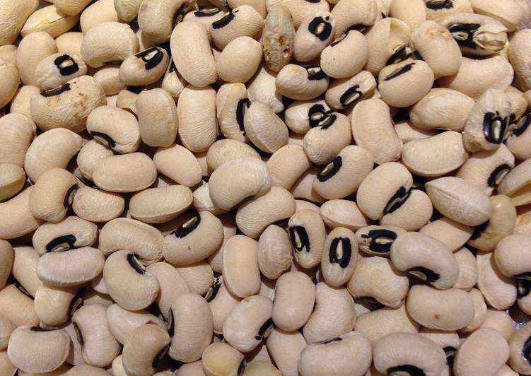 Step-by-Step Guide to Prepare Black-eye Beans Curry (Waverley Kitchens)