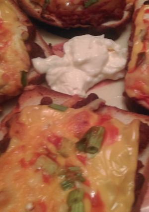 A picture of Mandys Chilli Pizza Breads.