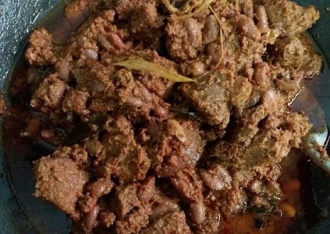 Rendang daging sapi