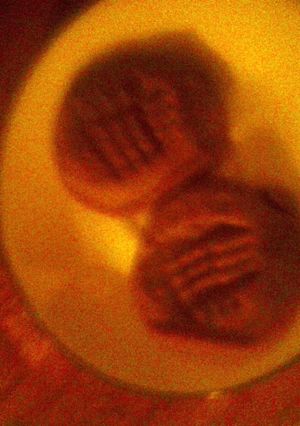 A picture of Easy peanut butter cookies.