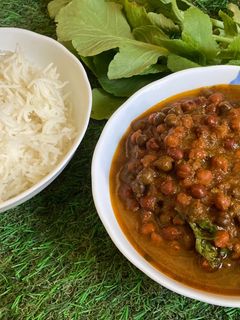 चना और मूली के पत्ते की सब्ज़ी (Chana aur mooli ke patte ki sabzi recipe in Hindi) रेसिपी मुख्य फोटो