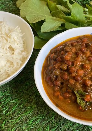 चना और मूली के पत्ते की सब्ज़ी (Chana aur mooli ke patte ki sabzi recipe in Hindi) रेसिपी मुख्य फोटो