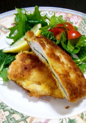 A picture of Low-Calorie Non-Fried Shiso Chicken Katsu.
