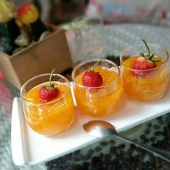 A picture of Chilled Tropical Fruits / Loy Kaew.