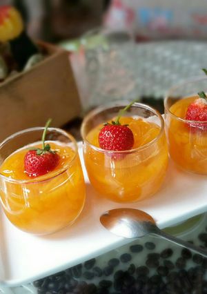 A picture of Chilled Tropical Fruits / Loy Kaew.