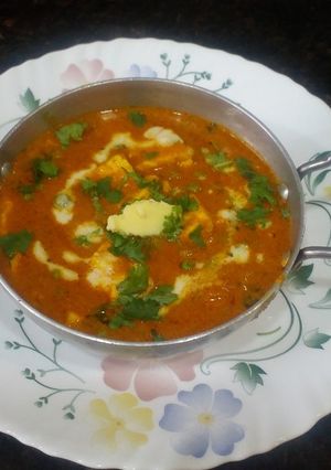 A picture of Muttor butter panner masala.