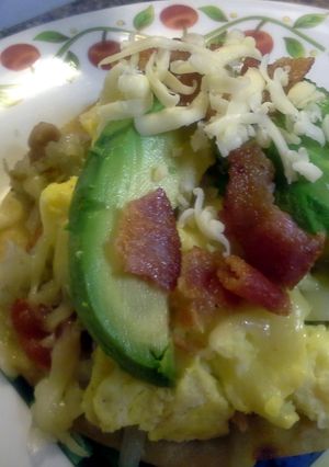 A picture of Mexican breakfast tostada.