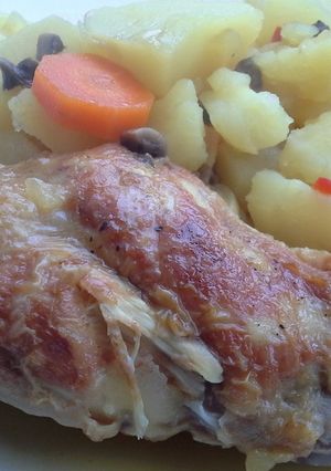 Foto principal de Conejo guisado con verduras