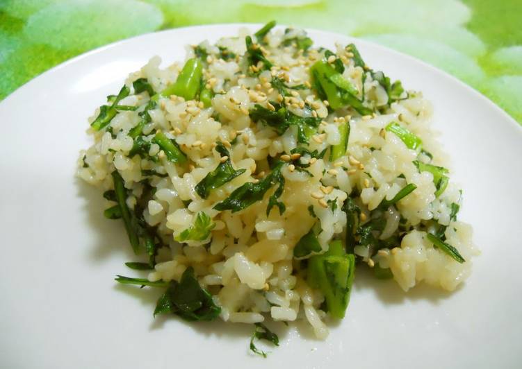 Steps to Prepare Homemade Seasoned with Kombu Tea Chrysanthemum Greens Fried Rice