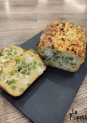 Une photo de Cake petits pois, feta et St Môret