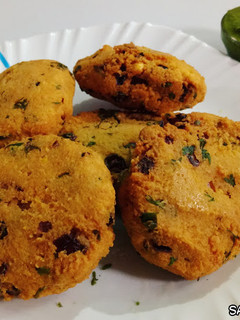 चना दाल वड़ा (Chana Dal Vada recipe in Hindi) रेसिपी मुख्य फोटो