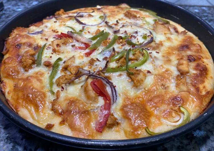 Recipe of Super Quick Homemade Chicken Tikka pizza