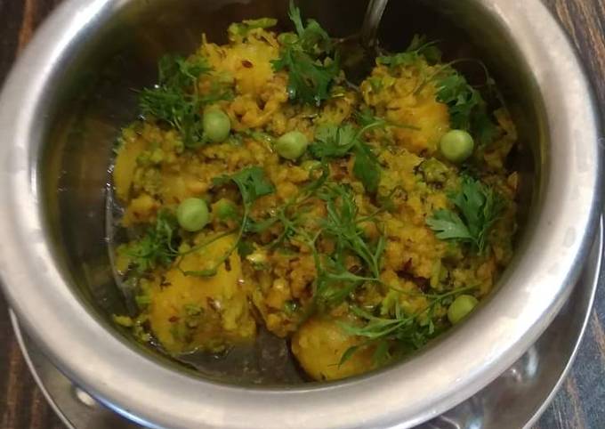 Matar Aloo Green Sabji Recipe by Varsha Dave - Cookpad