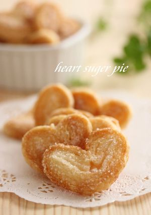 A picture of Heart Shaped Sugar Pie.