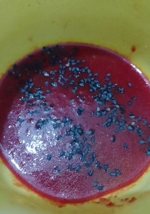 Una foto de Sopa de remolacha, zanahoria, cebolla y tomate