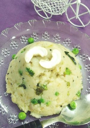 સાઉથ ઇન્ડિયન ઉપમા (South Indian Upma Recipe In Gujarati) રેસીપી મુખ્ય ફોટો