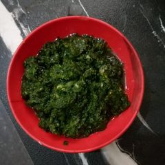 A picture of Coriander chutney.