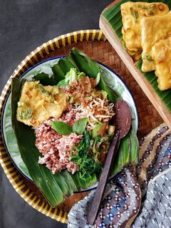 Foto resep Sego Pecel Sayuran Sederhana