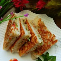 A picture of Stuff rawa sandwich.