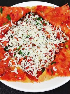 ब्रेड पिज़्ज़ा (bread pizza recipe in Hindi) रेसिपी मुख्य फोटो
