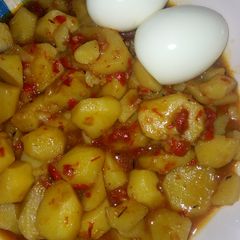 My simple faten dankali with boil egg A picture of My simple faten dankali with boil egg.