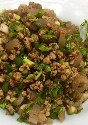 รูปของ ลาบหมูสูตร ตระกูลกิม
