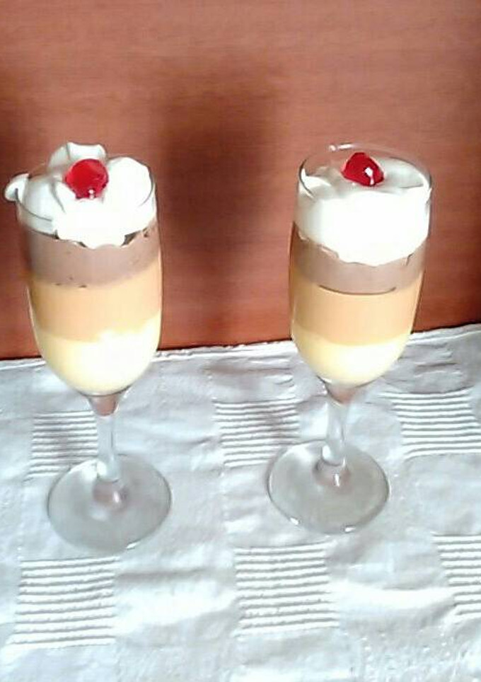 Una foto de Postre multicolor
