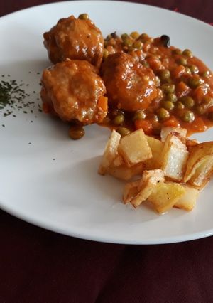 Una foto de Albóndigas caseras en salsa