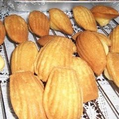 A picture of Basic Madeleines.