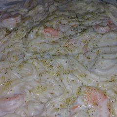 A picture of Shrimp Alfredo.