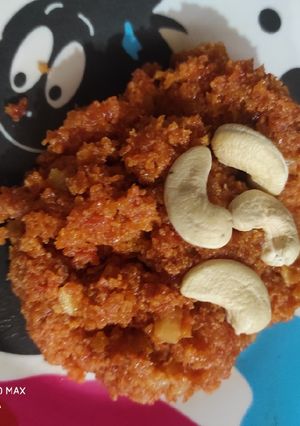 A picture of Carrot and dry fruits halwa.