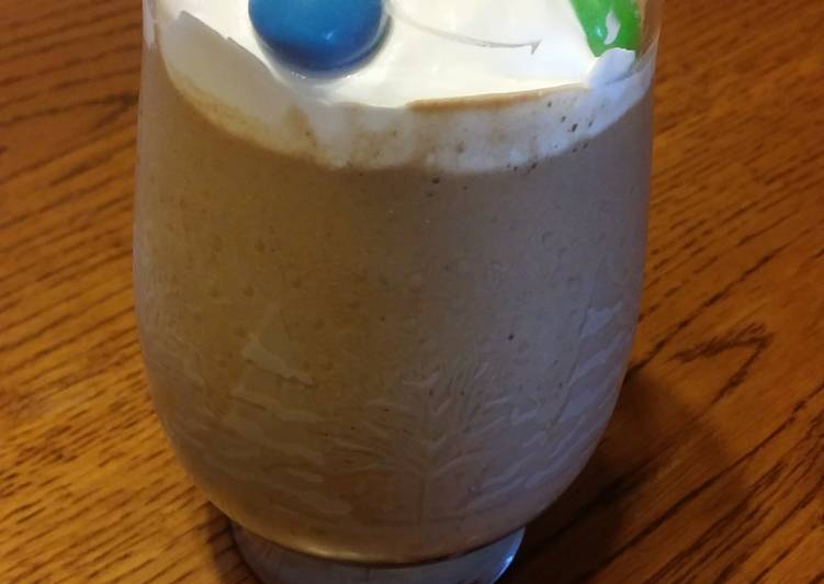 Steps to Make Ultimate Peanut Butter MnM Ice-Cream/Shake