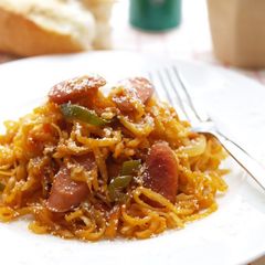 A picture of Spaghetti Napolitan with Dried Daikon Radish Strips.