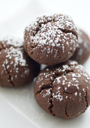 A picture of Chocolate Cookies.
