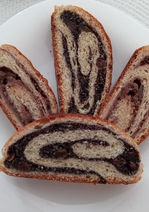 Mákos és diós-lekváros kalács recept fotója