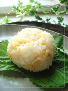 A picture of Onigiri with Tempura Crumbs.